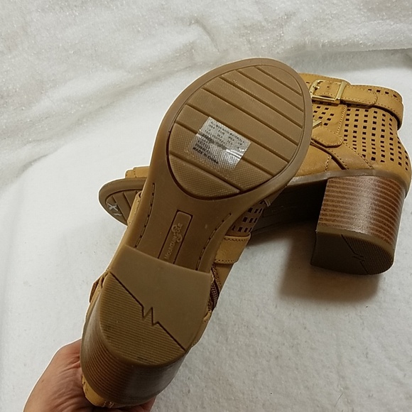 Mountain Sole NEW Peep-toe Bootie Size 7.5 - Picture 7 of 8